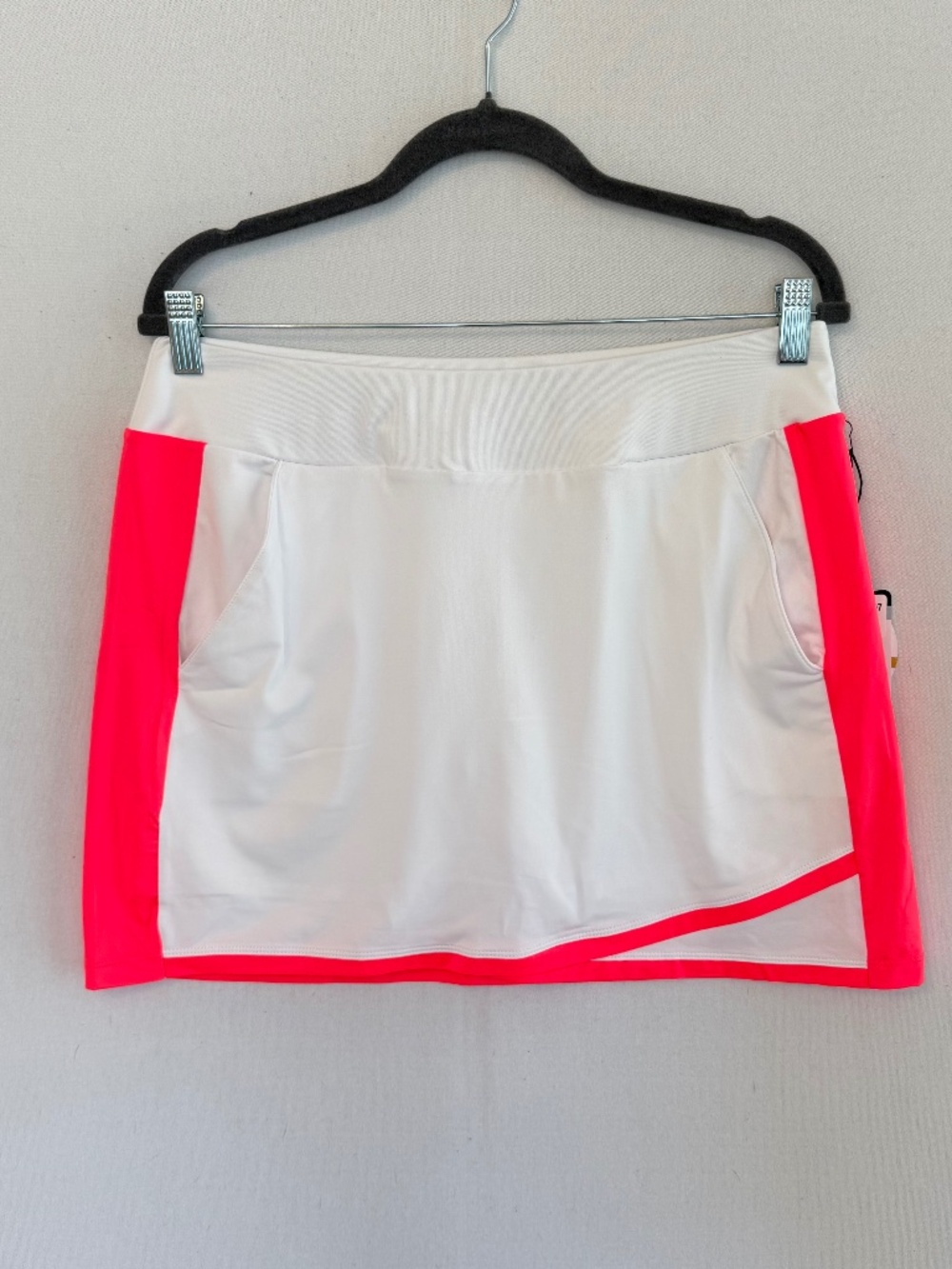 TAIL Women’s Medium Wrap Hem Skort in Chalk White with Reef Pink Side Accent NEW